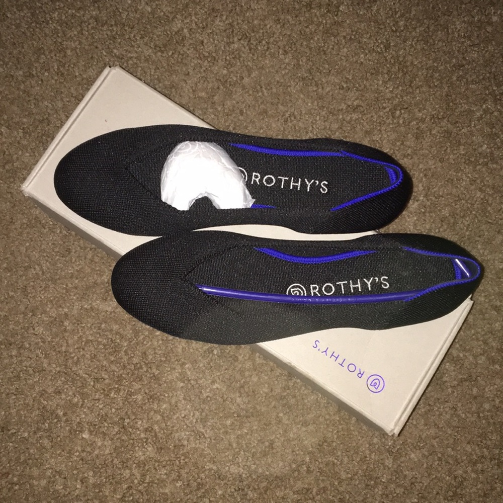 Rothy’s solid black flats